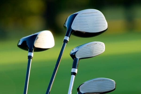 Los 8 mejores lugares para vender palos de golf usados ​​(¡en línea y cerca de ti!)